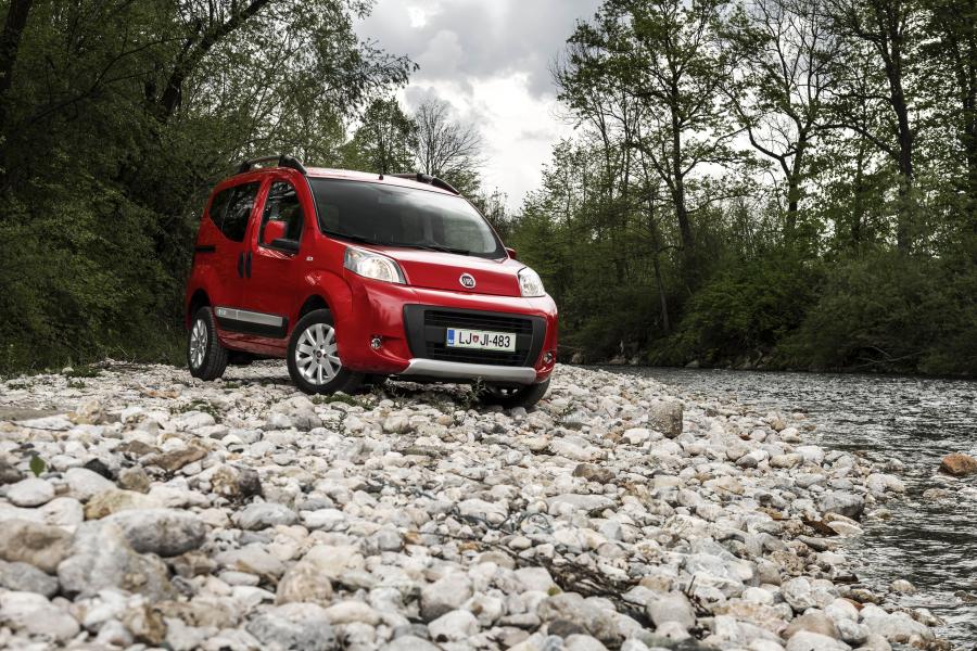  Fiat Qubo Trekking 2011 года  (фото 3 из 11)